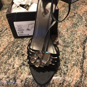 BRAND NEW Talbots t strap heals size 8.5